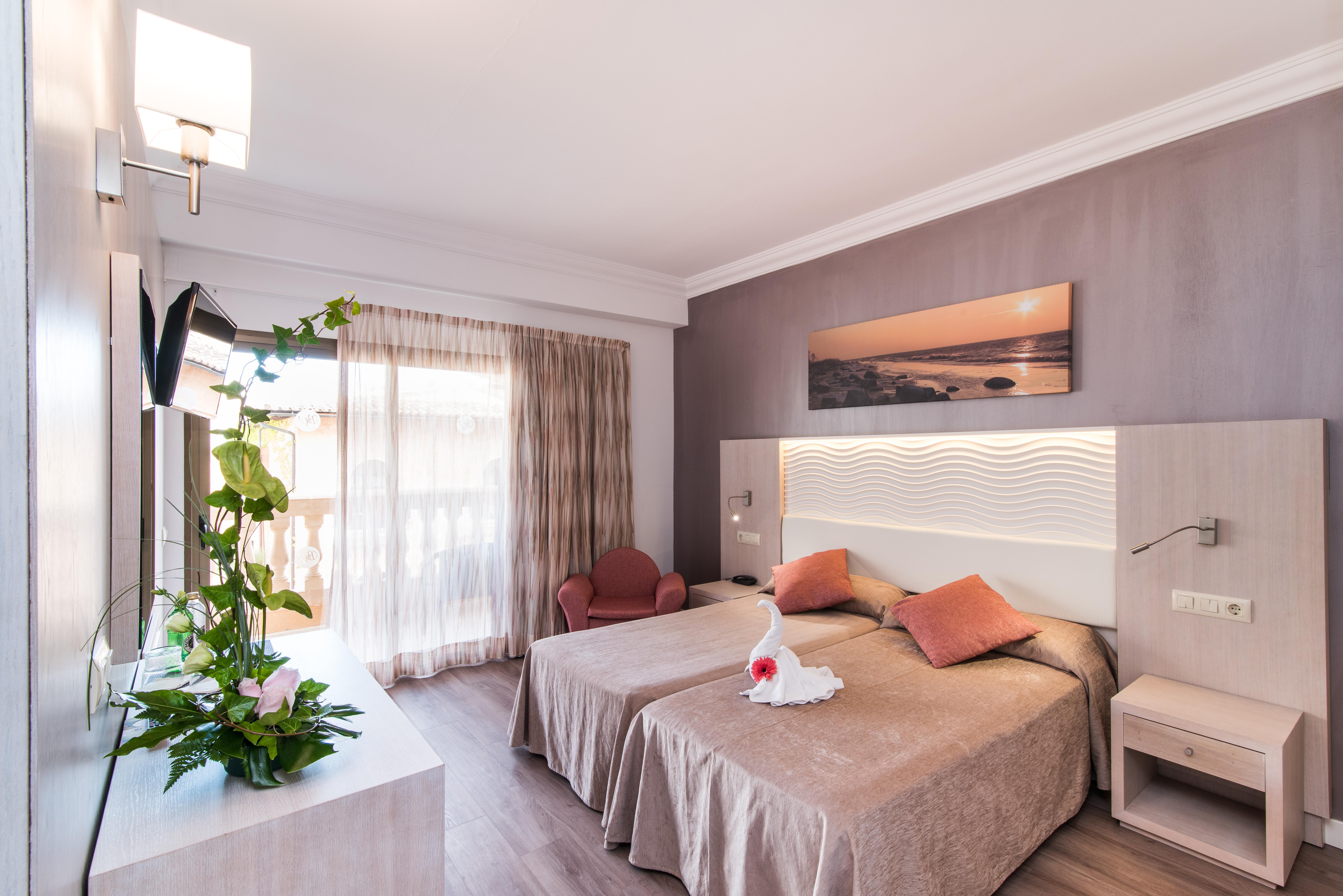 Hotel Baviera 칼라 라트자다 외부 사진